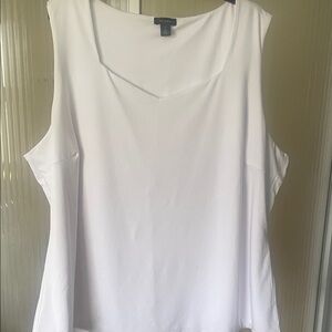 Halogen- Thick White Shell 3x sweetheart neckline